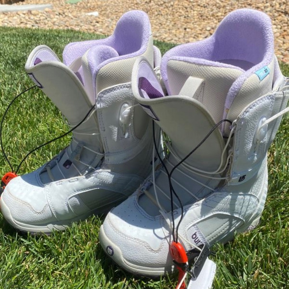 Burtons Snow Boots